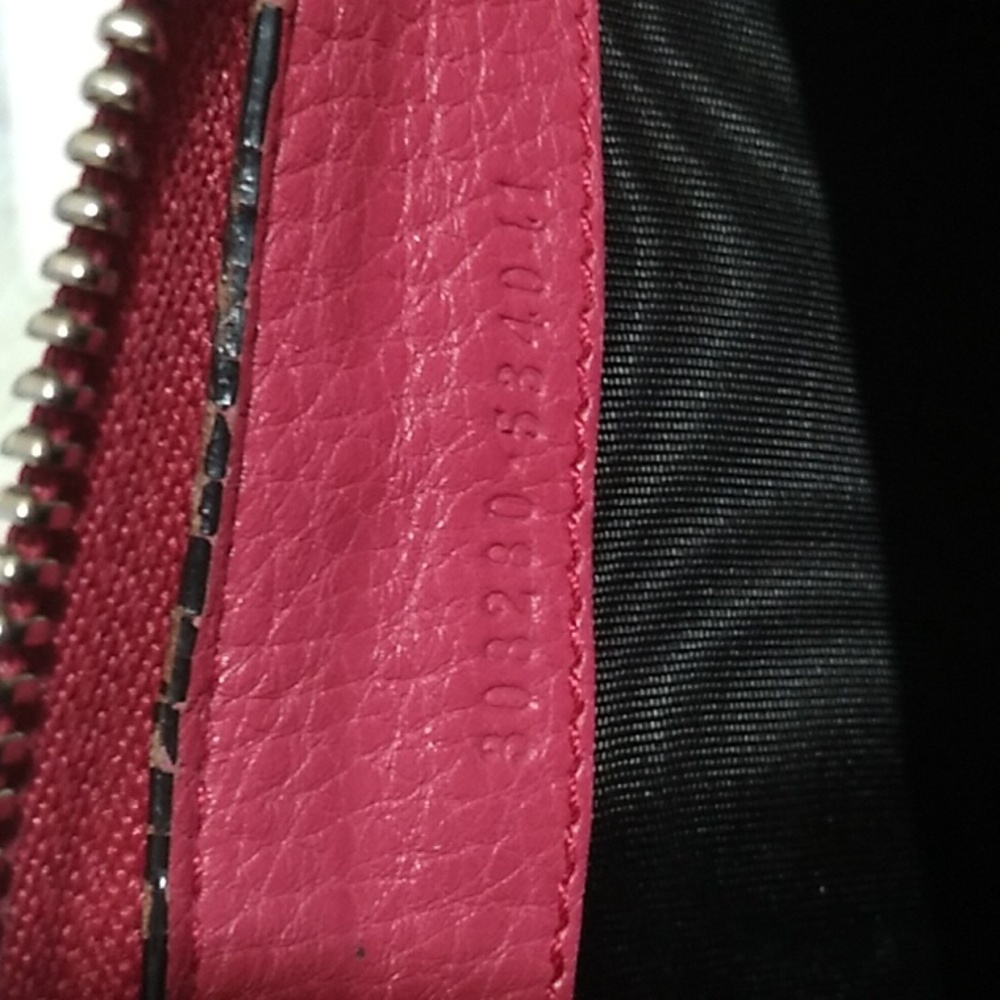 Gucci Soho Magenta Large pebble calf skin zip around Wallet With COA - Picture 5 of 16
